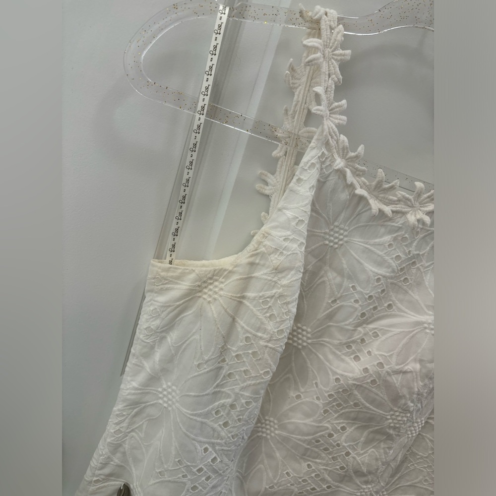 Lilly Pulitzer Annabelle shift dress resort white sunflower eyelet. Size 4 - Picture 3 of 8